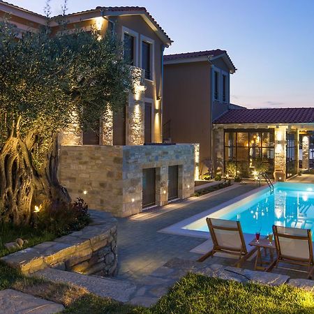 By The Sea Luxury Suites Limenas  Bagian luar foto