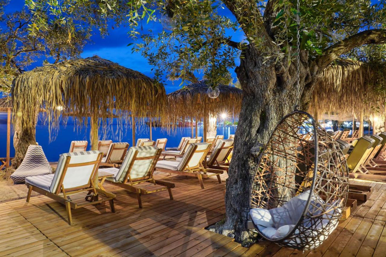 By The Sea Luxury Suites Limenas  Bagian luar foto