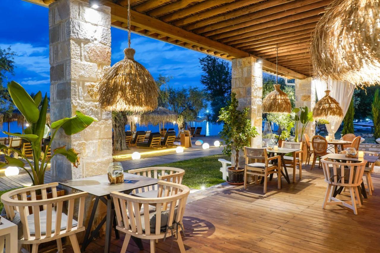 By The Sea Luxury Suites Limenas  Bagian luar foto