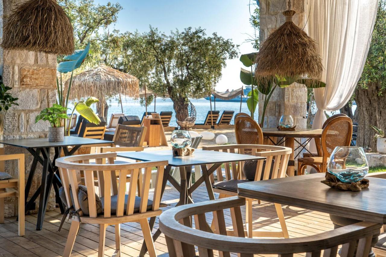 By The Sea Luxury Suites Limenas  Bagian luar foto