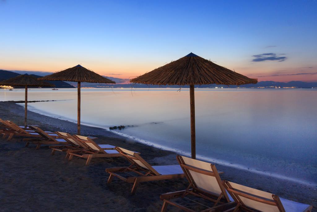 By The Sea Luxury Suites Limenas  Bagian luar foto