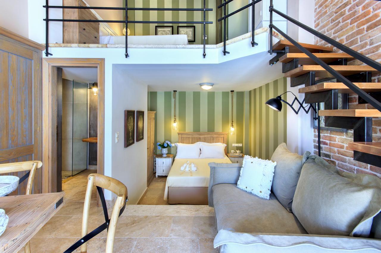 By The Sea Luxury Suites Limenas  Bagian luar foto