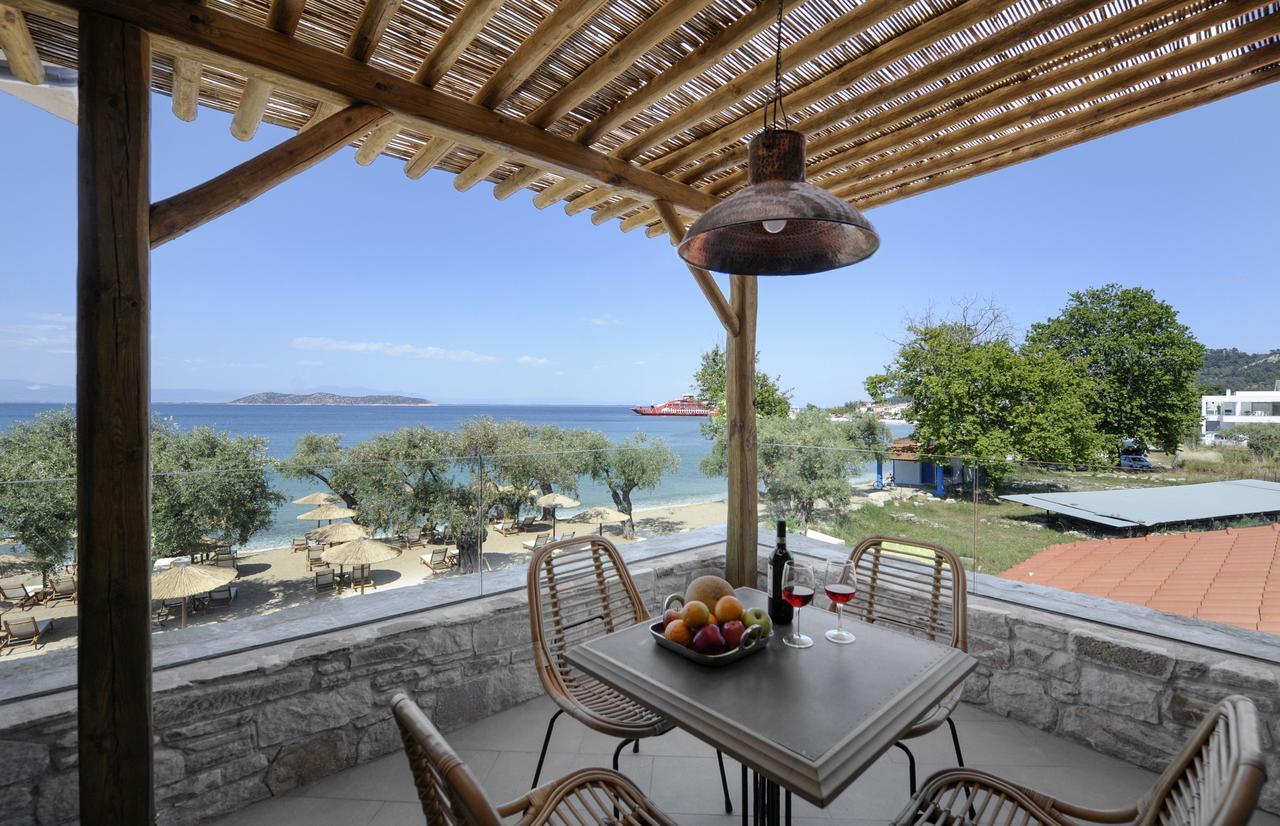 By The Sea Luxury Suites Limenas  Bagian luar foto